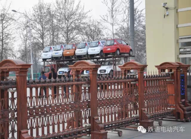 躍迪電動汽車快速健康發(fā)展，裝車完畢發(fā)車江蘇。