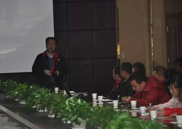 躍迪集團回饋家鄉(xiāng)父老—暨“金”冬臘月招商、訂貨、動銷大會河北站勝利召開