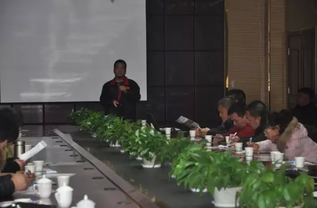 躍迪集團回饋家鄉(xiāng)父老—暨“金”冬臘月招商、訂貨、動銷大會河北站勝利召開