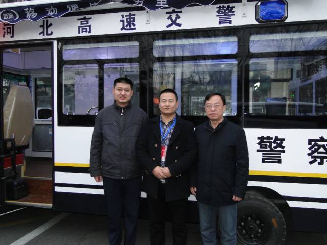 躍迪警務(wù)用車(chē)被評(píng)為“2015年度全國(guó)政府采購(gòu)新能源車(chē)典范車(chē)型獎(jiǎng)”—第11屆全國(guó)政府采購(gòu)集采年會(huì)優(yōu)秀供應(yīng)商頒獎(jiǎng)之汽車(chē)回顧