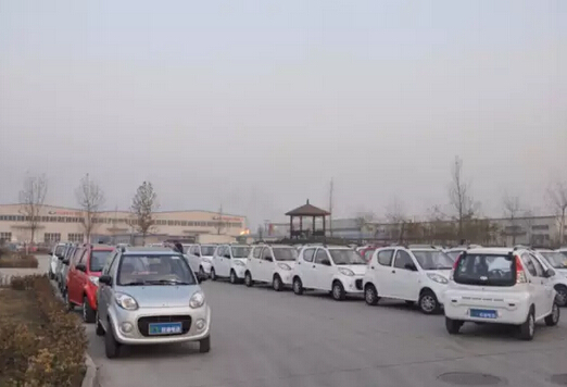 躍迪電動(dòng)汽車批量發(fā)車邢臺—緊隨時(shí)代發(fā)展