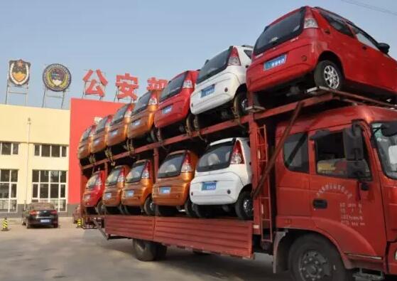 躍迪電動汽車批量發(fā)車四川——安全，節(jié)能，環(huán)保