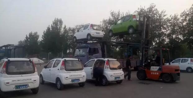 躍迪電動汽車批量發(fā)車邢臺——同呼吸，共行動