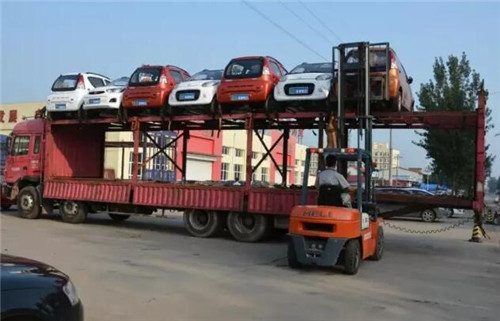 電動(dòng)轎車(chē)