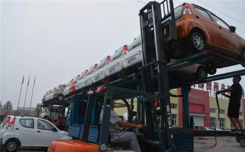 電動(dòng)轎車(chē)