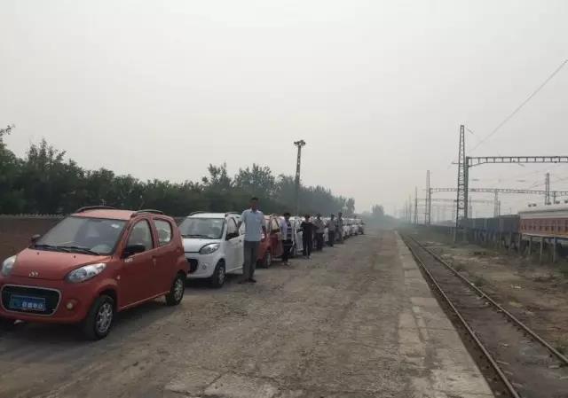 躍迪電動汽車批量發(fā)車貴州貴陽——躍迪發(fā)力鐵路貨物運(yùn)輸，及時滿足用戶需求