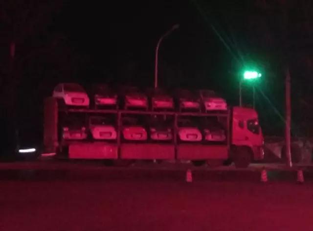 電動(dòng)汽車(chē)裝車(chē)完咯