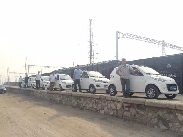 躍迪電動(dòng)汽車(chē)準(zhǔn)備裝車(chē)