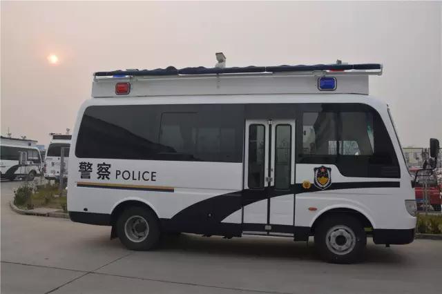 30臺(tái)躍迪燃油移動(dòng)警務(wù)室批量發(fā)往河北石家莊交管局——霧霾鎖城，躍迪24小時(shí)全天候執(zhí)勤