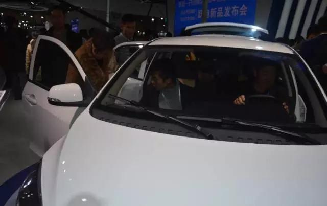 躍迪智能家族集結(jié)亮相鄭州展，萬人見證，共贏未來