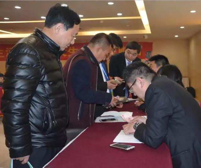 躍迪智能家族集結(jié)亮相鄭州展，萬人見證，共贏未來
