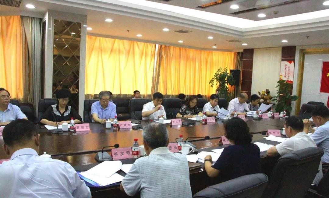 河北省政協(xié)常委、躍迪集團(tuán)董事長呂洪濤出席省政協(xié)重點(diǎn)提案督辦座談會(huì)