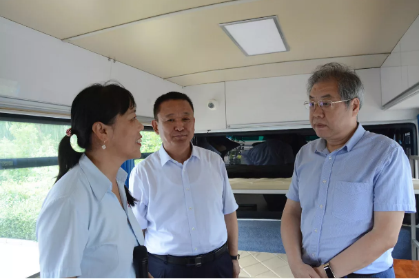 河北省政協(xié)副主席盧曉光，河北省委統(tǒng)戰(zhàn)部副部長、省工商聯(lián)黨組書記郭翠朵率調(diào)研組到躍迪集團開展重點提案督辦調(diào)研