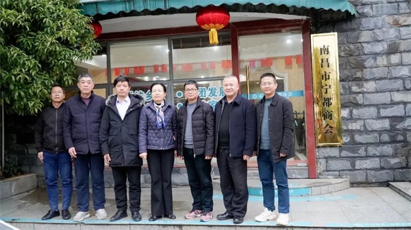 寧都縣政協(xié)副主席李強等領導一行蒞臨寧都商會指導工作
