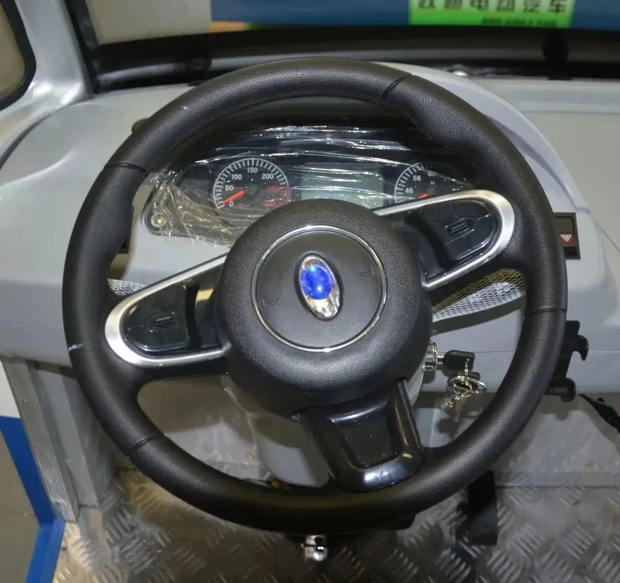 新能源 引領(lǐng)綠色出行丨躍迪純電動(dòng)貨車(chē)亮相海南