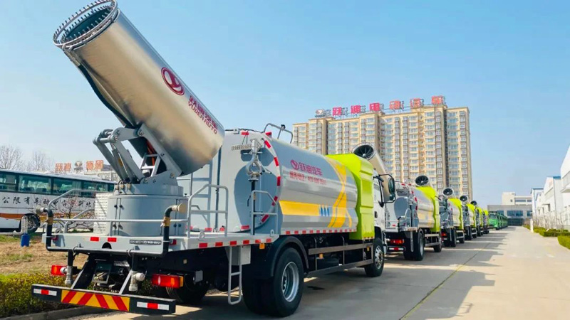 【城市綠化的得力助手】躍迪綠化綜合養(yǎng)護(hù)車(chē)