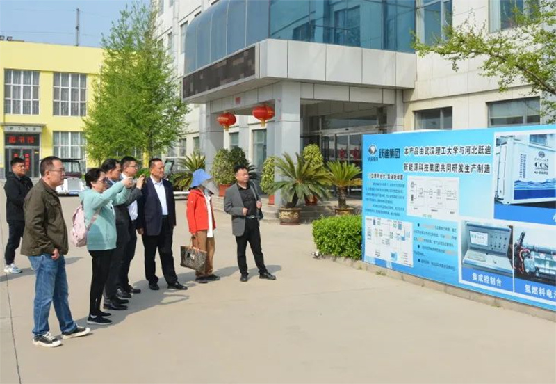 武漢理工大學(xué)船海與能源動力工程學(xué)院副院長張尊華一行到躍迪集團(tuán)交流合作訪問