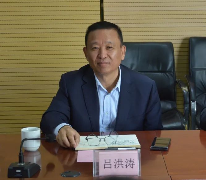 武漢理工大學(xué)船海與能源動力工程學(xué)院副院長張尊華一行到躍迪集團(tuán)交流合作訪問