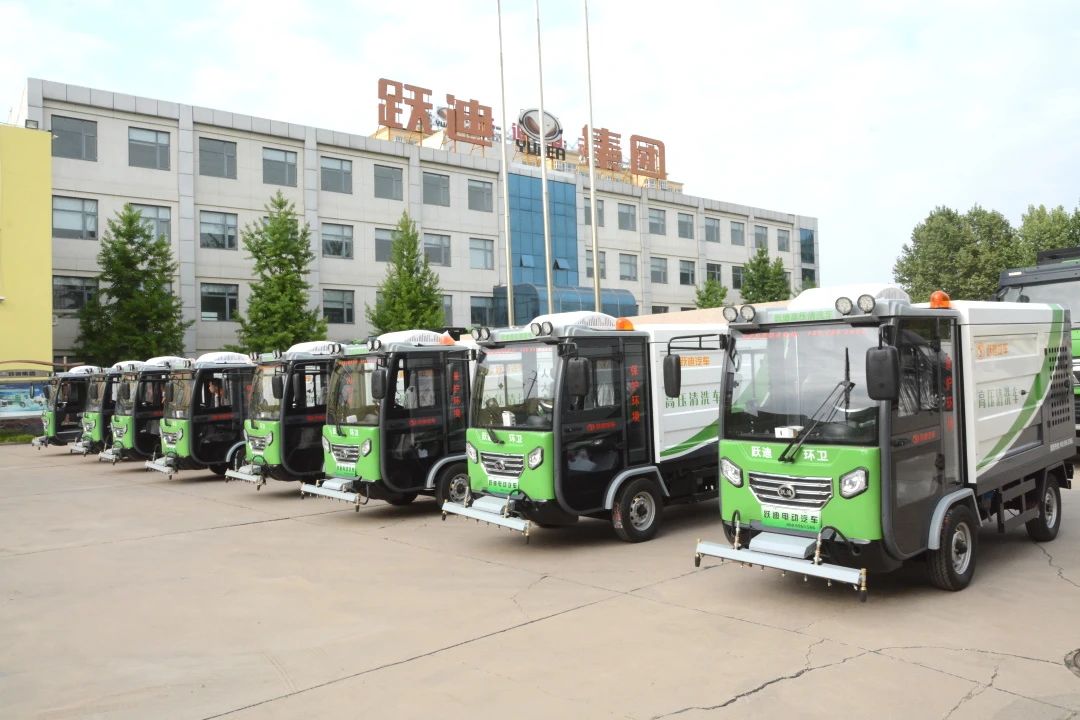 躍迪新能源多功能霧炮車 — 為城市藍(lán)天保駕護航
